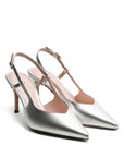 Chanel aus laminiertem Leder in „Argento Vivo“ mit puderfarbenem Futter und 70 mm Stilettoabsatz