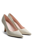 Pumps aus elfenbeinfarbenem Nappaleder mit rosa Futter und 70 mm Absatz