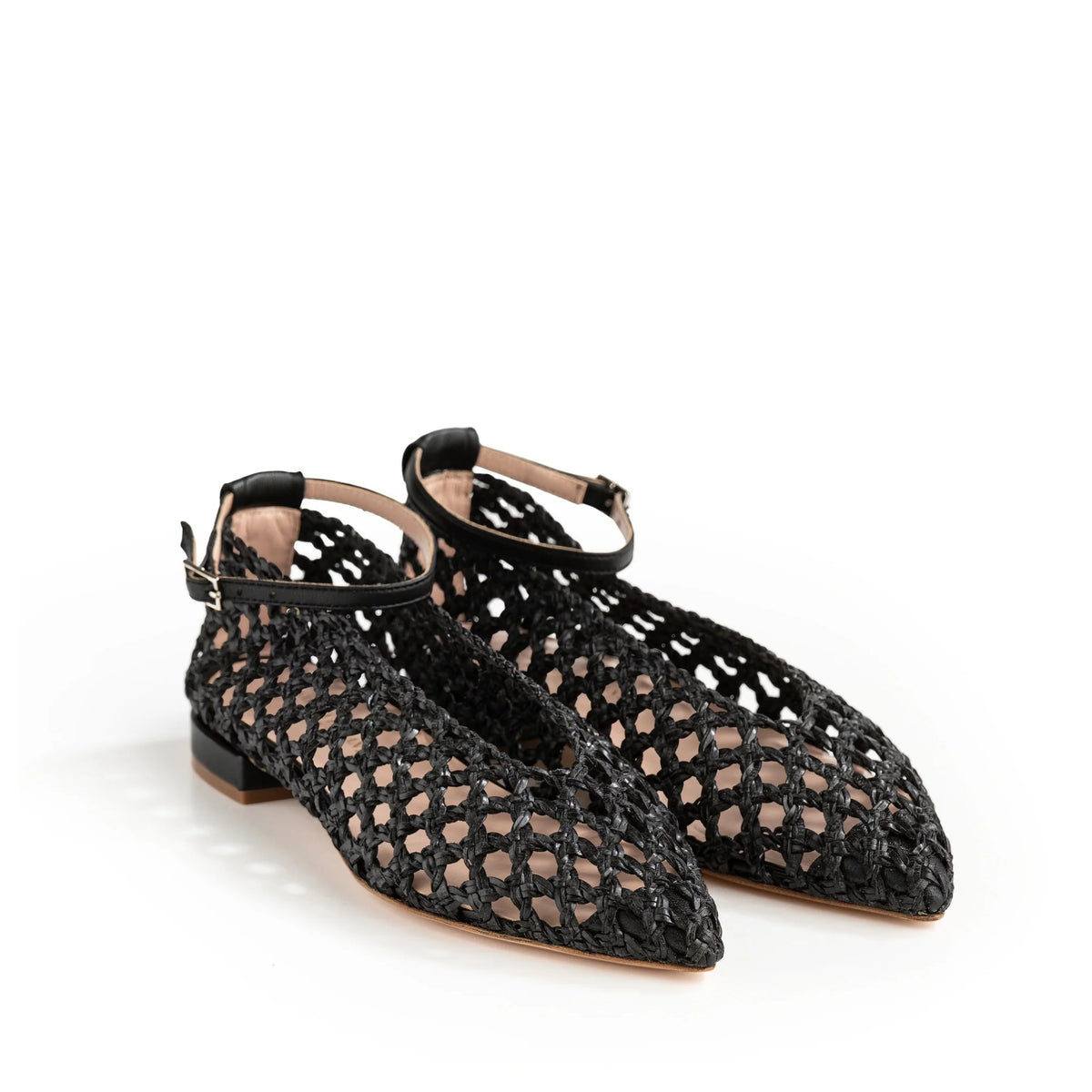 Ballerina Isabella Ferrante Mergellina in pelle intrecciata nera con punta sfilata, vista alternativa