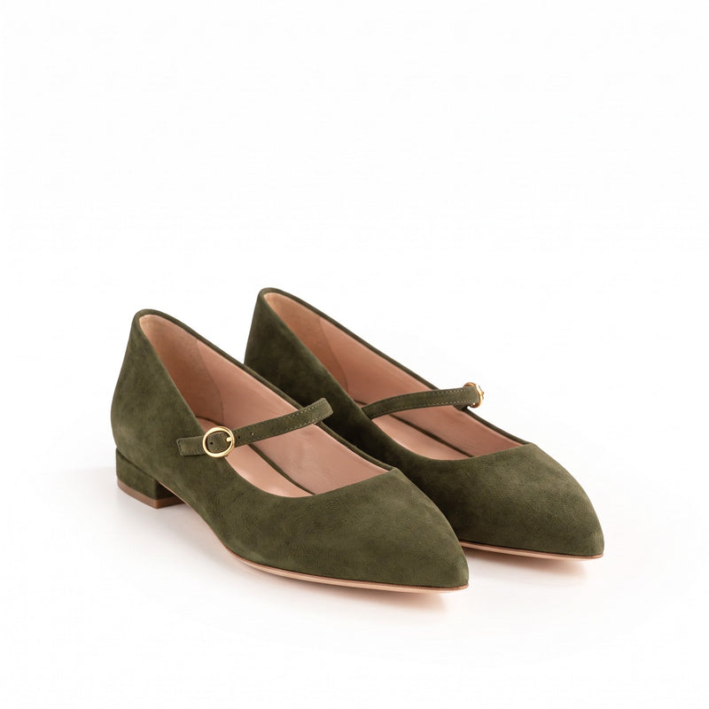 Ballerine Isabella Ferrante in camoscio verde selvatico con cinturino, punta sfilata e tacco a blocco da 20 mm