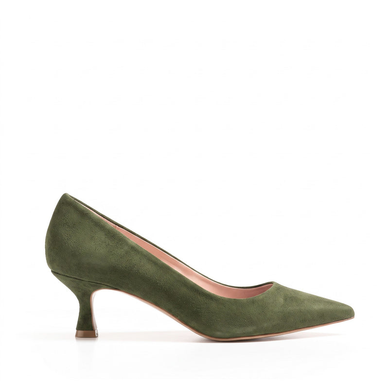 Décolleté Isabella Ferrante Petraio in camoscio verde selvatico con tacco a rocchetto da 55mm e punta sfilata