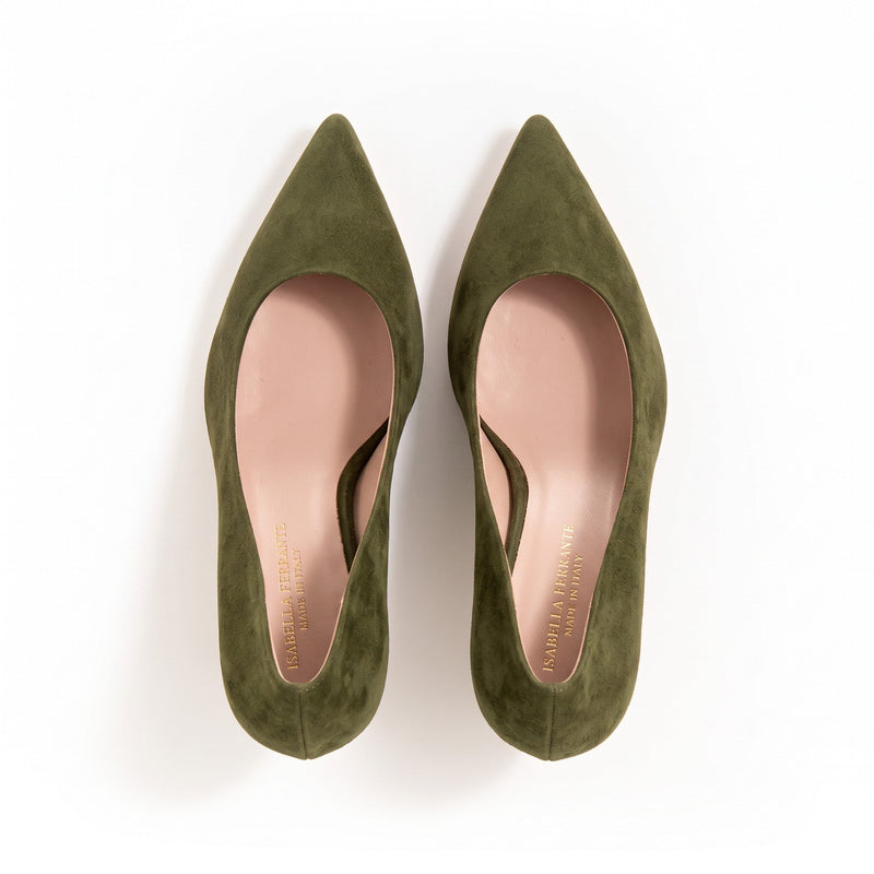 Décolleté Isabella Ferrante Petraio in camoscio verde selvatico con tacco a rocchetto 55mm e punta sfilata