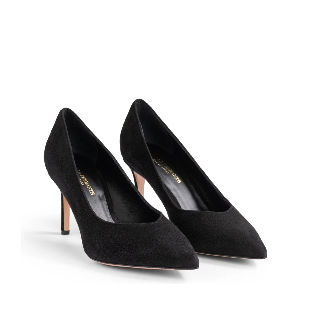 Paio di décolleté Isabella Ferrante Chiaia in camoscio nero di tre quarti, scollatura libera e stiletto 70 mm