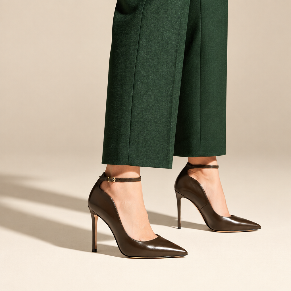 Décolleté Isabella Ferrante Caracciolo in nappa color olmo con tacco stiletto 100mm e cinturino alla caviglia