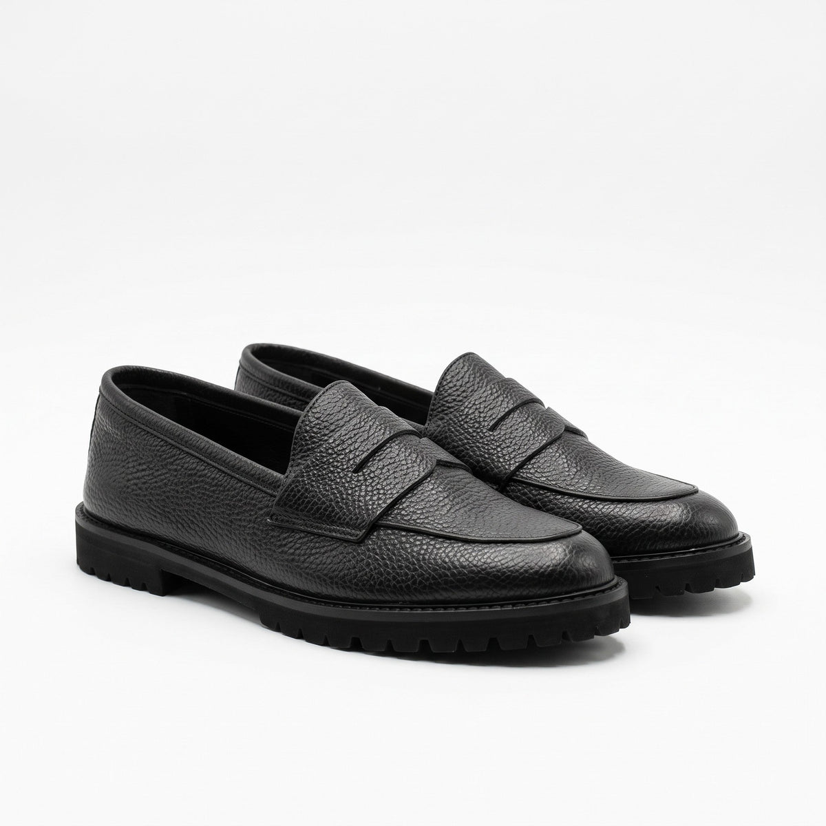 Mocassino Isabella Ferrante Riviera in pelle nera martellata con suola tassellata ultra leggera e punta tonda