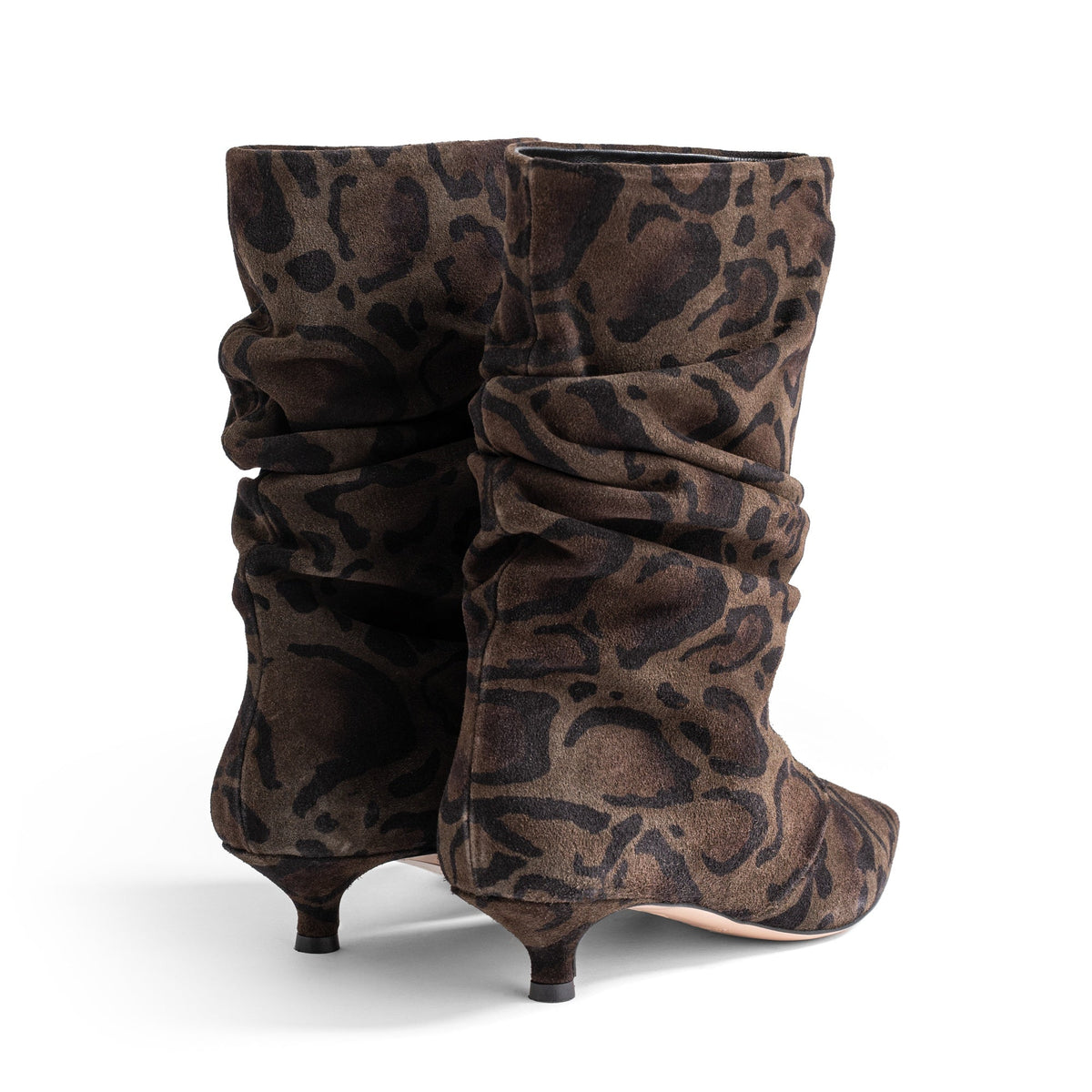 Tronchetto Isabella Ferrante in camoscio stampa animalier Jaguar con tacco stiletto 30mm e gambale morbido a tubo