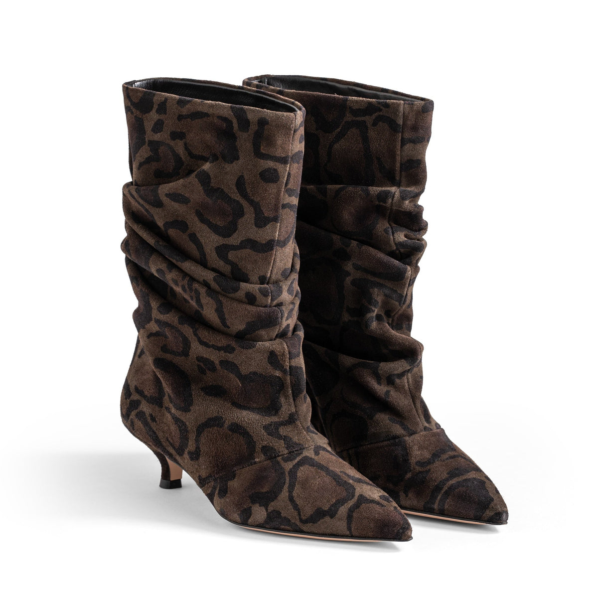Tronchetto Isabella Ferrante in camoscio stampa animalier Jaguar con tacco stiletto 30mm e punta sfilata
